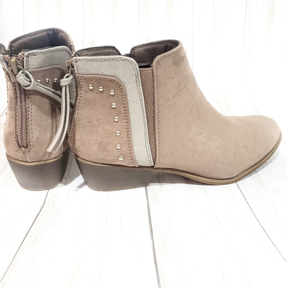 Candies Taupe Womens Sz 8 Famous Zip Ankle…